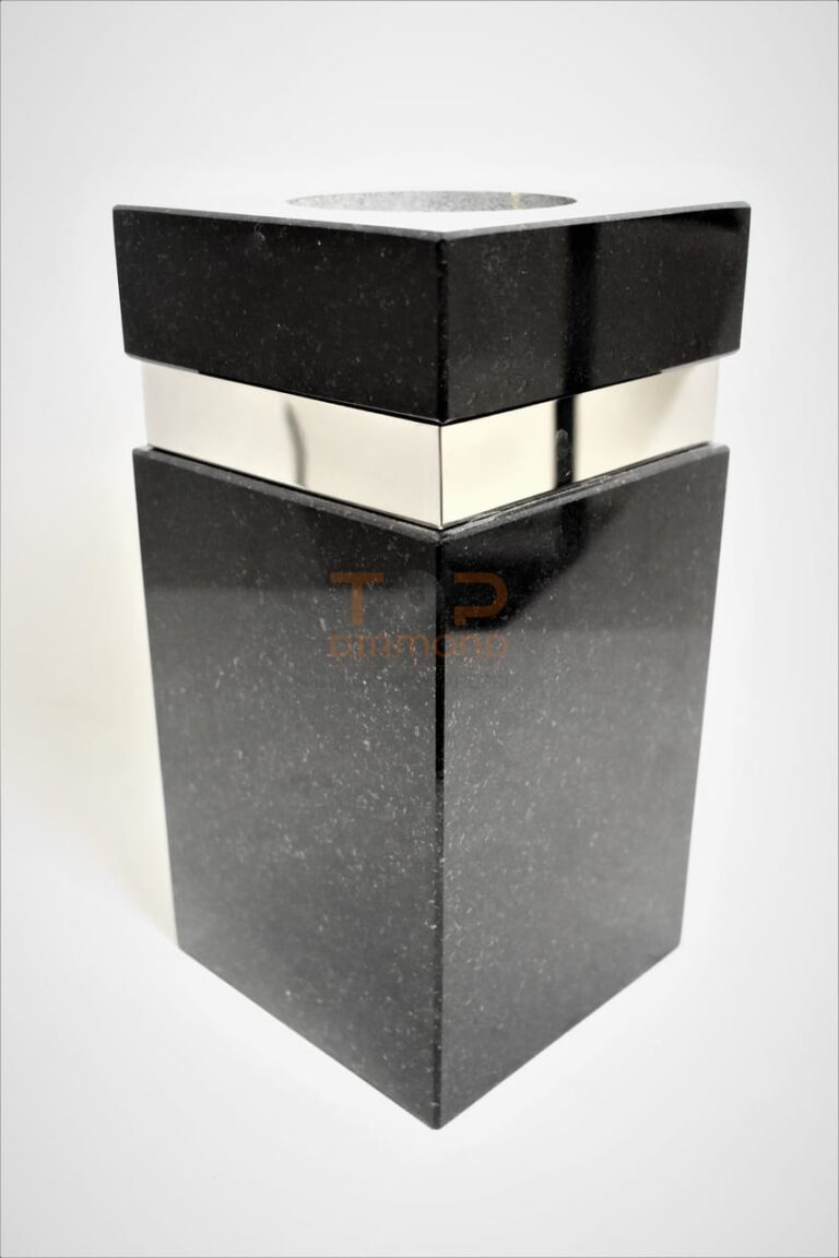 WAZON GRANITOWY KWADRATOWY SZWED Z WSTAWKĄ