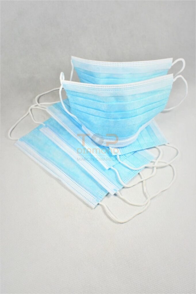 MASECZKA OCHRONNA JEDNORAZOWA 3-WARSTWOWA NA GUMKĘ CE