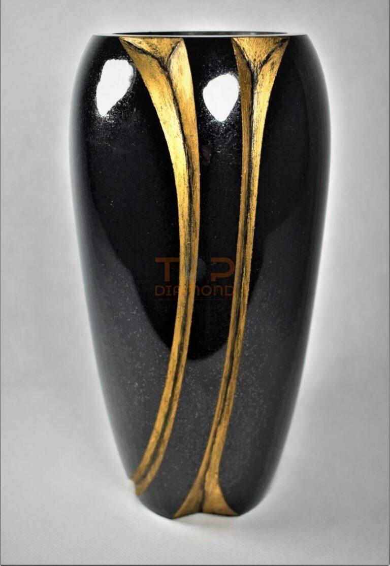 WAZON GRANITOWY SZWED ZDOBIONY