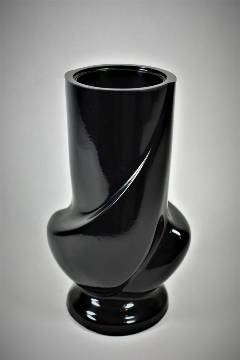 WAZON Z ŻYWICY CZARNY MAŁY