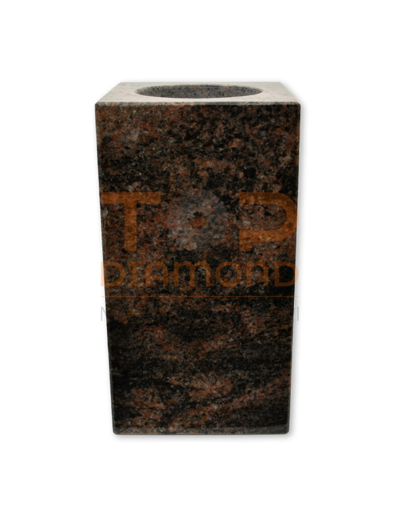 WAZON GRANITOWY KWADRATOWY 15X15X28 AURORA IND